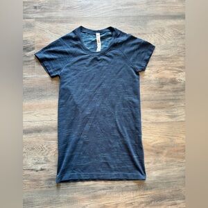 Lululemon swiftly tech short sleeve